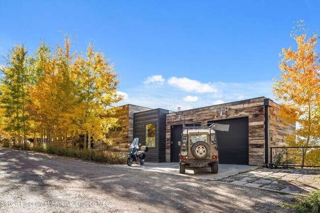 Photo - 191 Skimming Ln