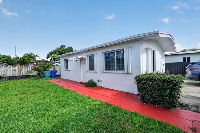 Photo - 3205 NW 3rd St