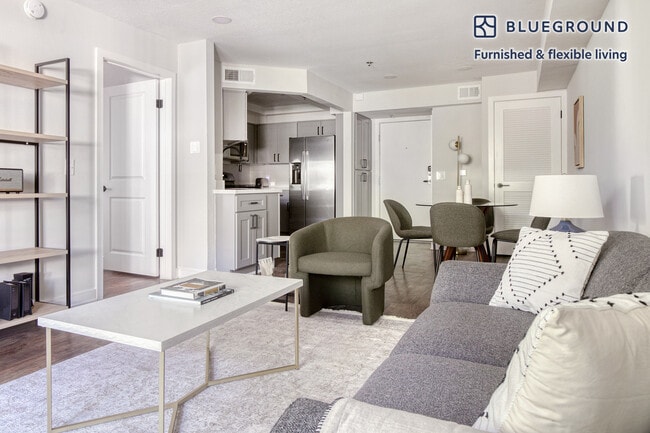 Photo - 7660 Beverly Blvd Unit FL3-ID482