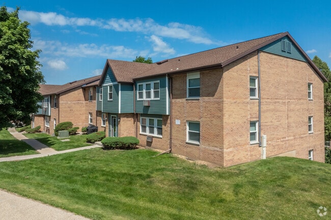 Kensington Pointe Apartments