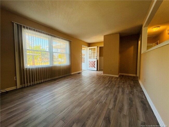 Photo - 611 Reggie Ct