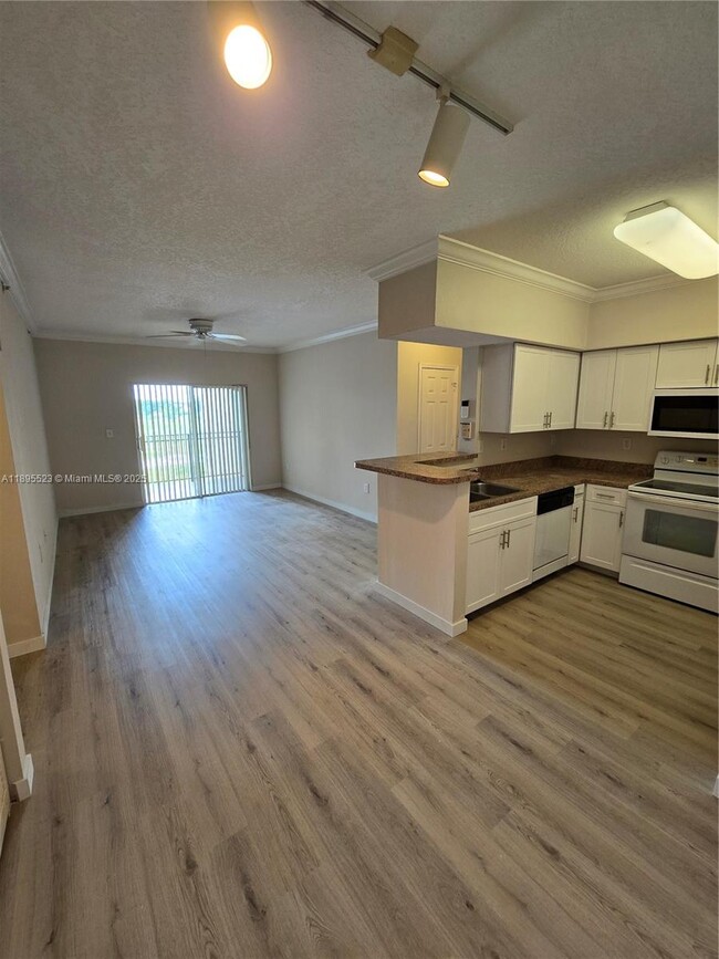 Photo - 11630 SW 2nd St Unit 17306