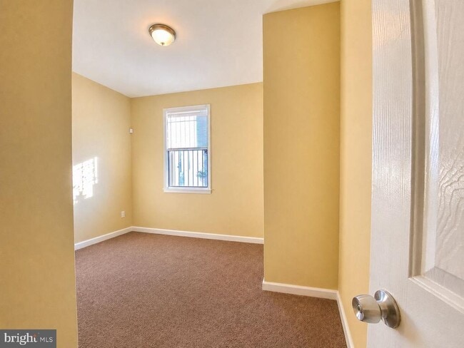 Photo - 1618 Page St