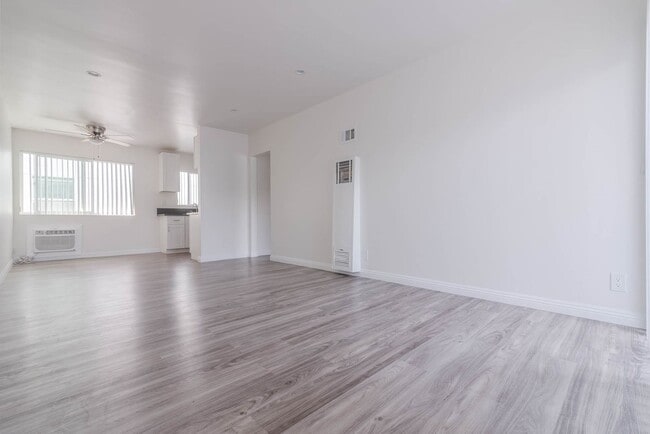 Photo - Delano Court Apartments