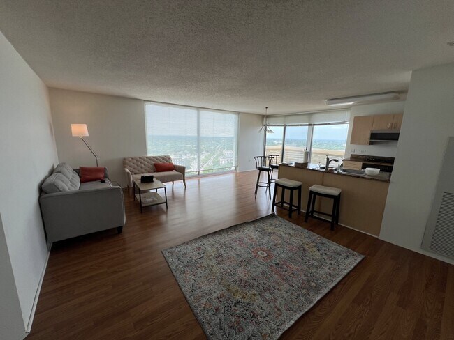 1720 Maple Ave Unit 2440