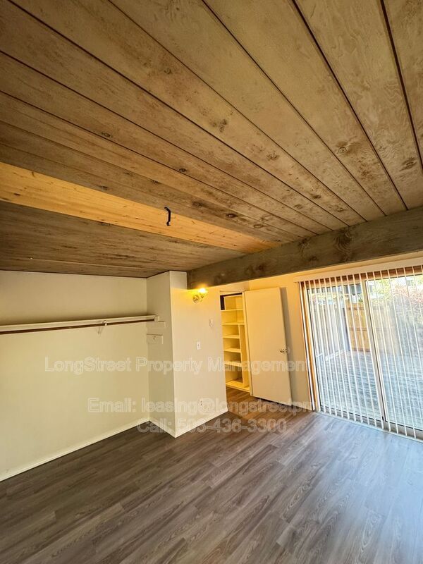 831 NW 26th St
