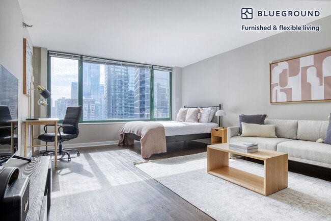 Building Photo - 420 E Ohio St Rental