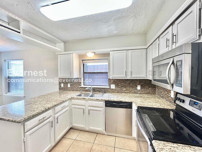 Photo - 1404 Ardmore Dr