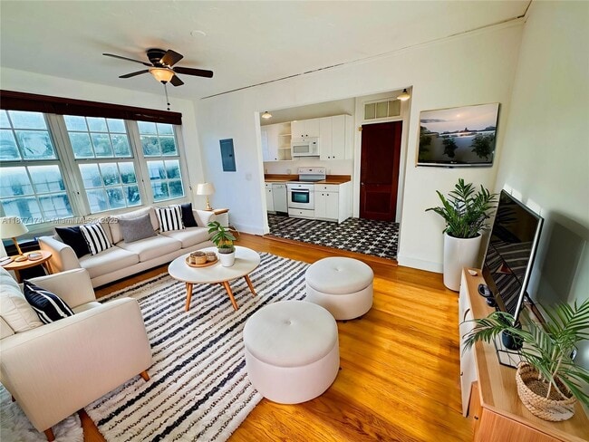 Building Photo - 3224 Biscayne Blvd Unit C3 Rental