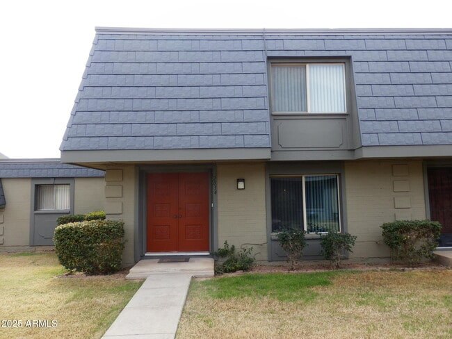 Building Photo - 2034 W Elm St Rental