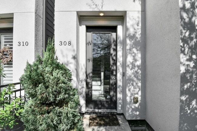 Photo - 308 Palmer St