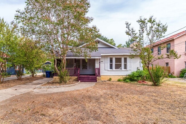 Building Photo - 2-BEDROOM COTTAGE IN TOBIN HILL