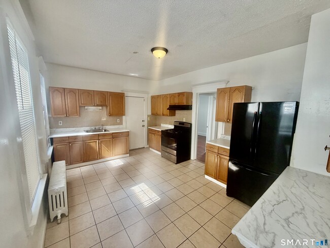 152 Sheffield Ave