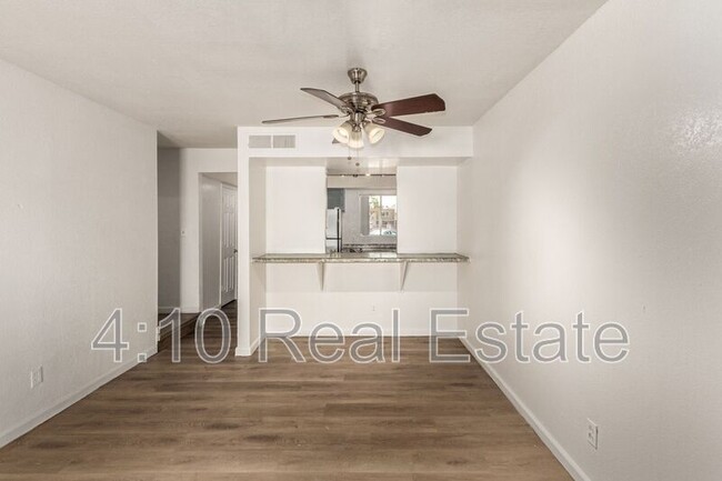 Photo - 2826 E Marconi Ave Unidad #101 Rental