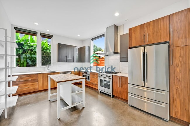 Photo - A beautiful 3 bed and 2 bathroom house for...