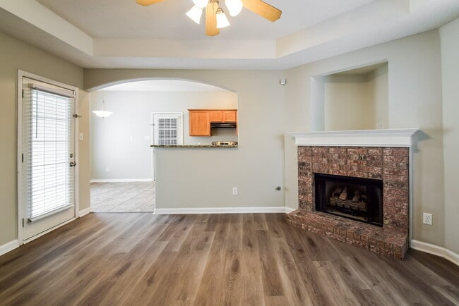 Photo - 10093 Woodland Hills Dr