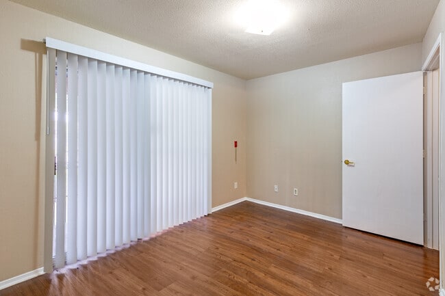 1HAB, 1BA - 540SF - Habitación - Villa de San Alfonso Apartments