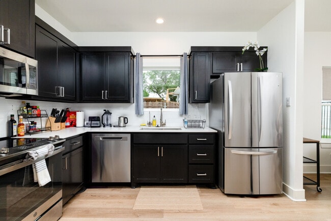 Photo - 916 E Terrell Ave