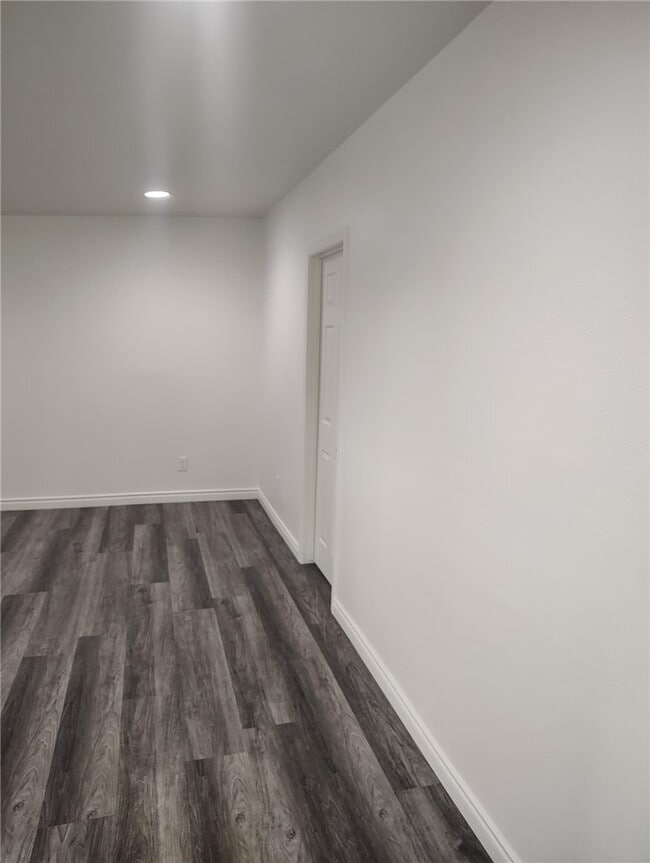 Photo - 311 W 44th St