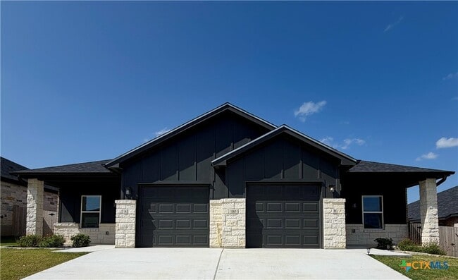 Building Photo - 110 Leon Ln