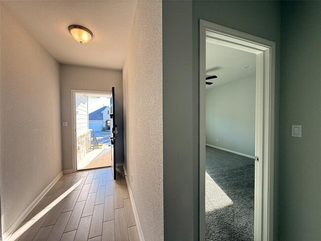 Photo - 2713 Brushwood Mdw