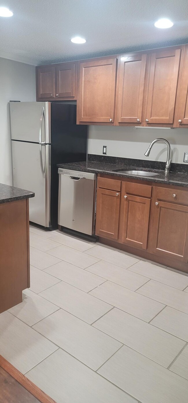 Photo - 121 Waterbury Ct Unit 125