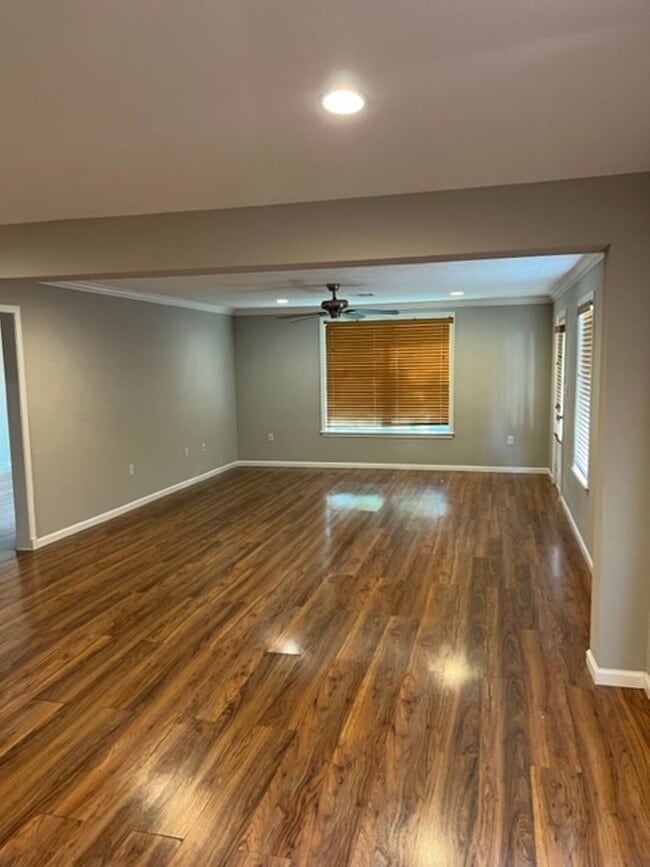 Photo - 1901-1902 Ethel St Unit 1901