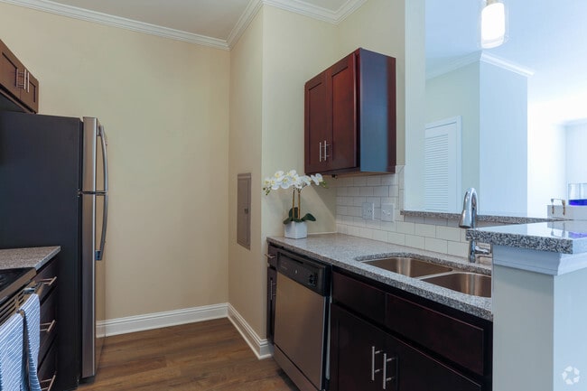 1BR, 1BA - 766 SF
