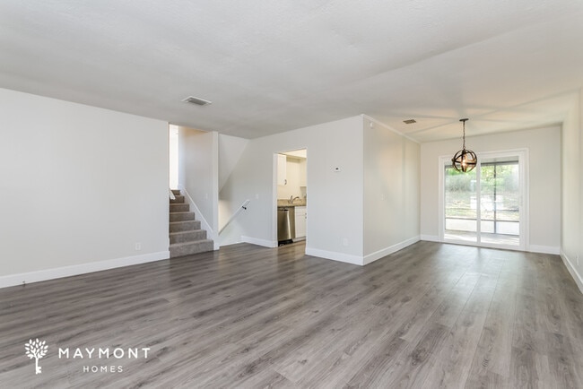 Photo - 835 17th Terrace NE