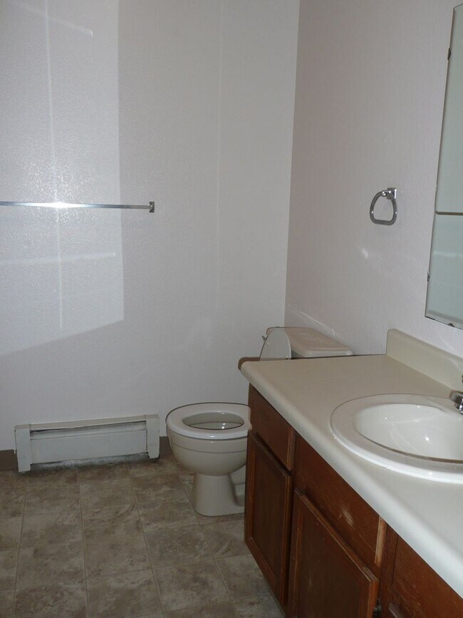 Photo - Independence Park 2bed two story washer & ...
