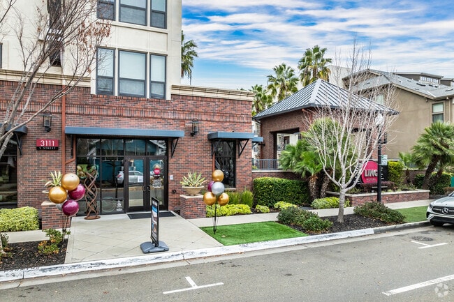 Leasing Office