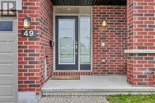 Photo - 49 Salamander Wy