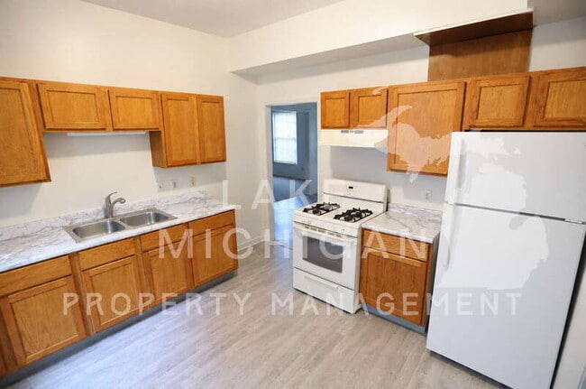 1110 Madison Ave SE Unit #1