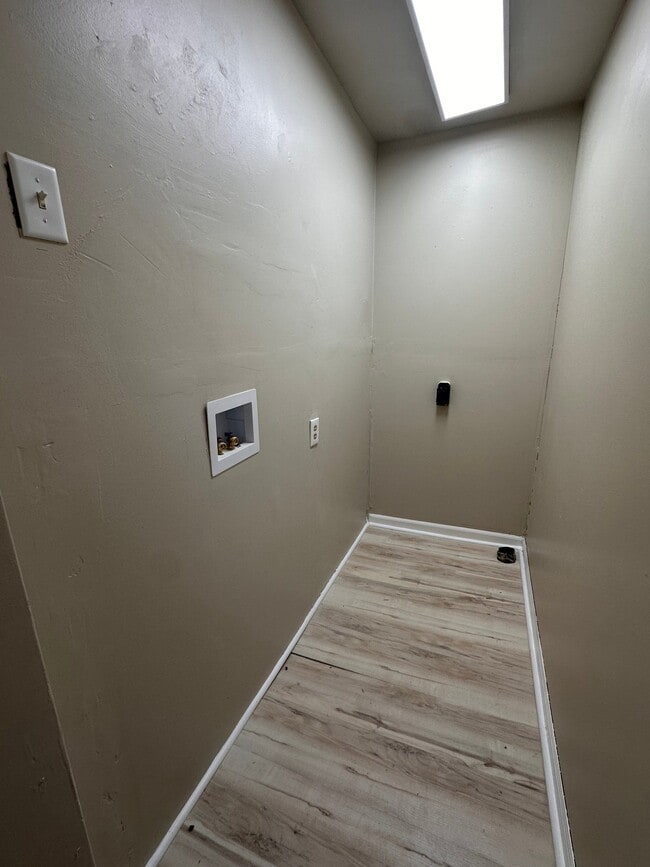 Photo - 4200 Narcissus Dr