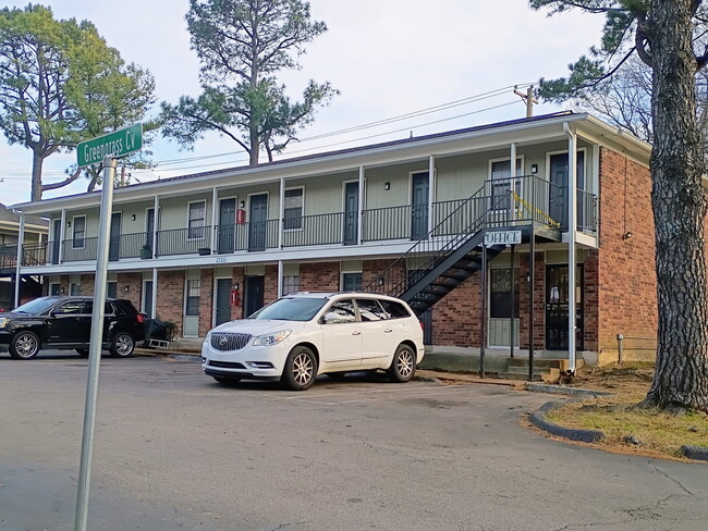 Building Photo - Pinetree Place Apartments