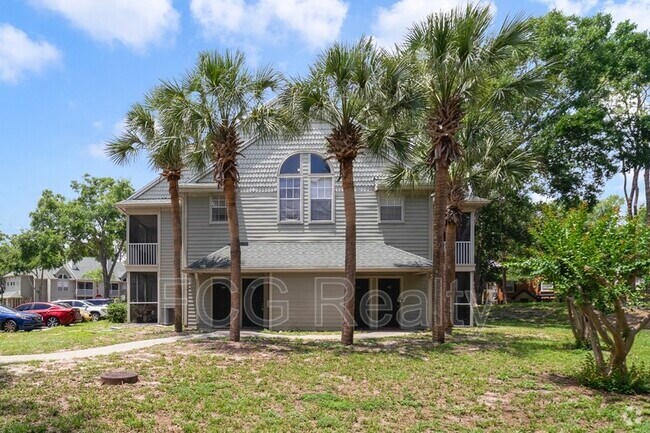 Building Photo - 6052 Westgate Dr Unit Apt 204