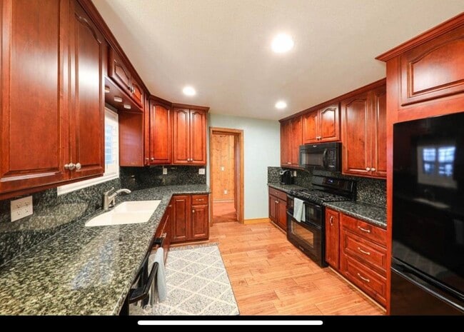 Photo - 24913 Matterhorn Ct