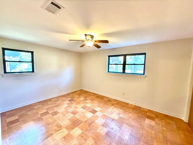 Photo - 424 Highland Park Dr