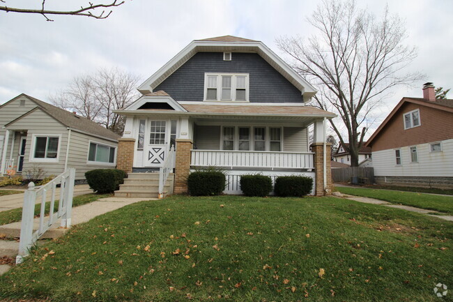 Building Photo - 1932 S 83rd St Unit 1932 Rental