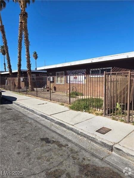 Building Photo - 236 W Philadelphia Ave Unit 3 Rental