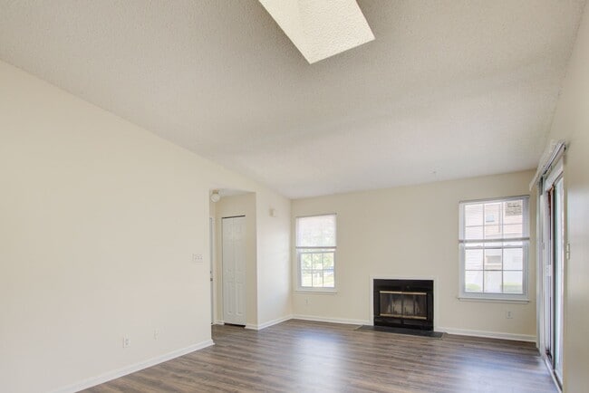 Photo - 2 Bedroom, 2 Bath Updated Condo, Newpointe...