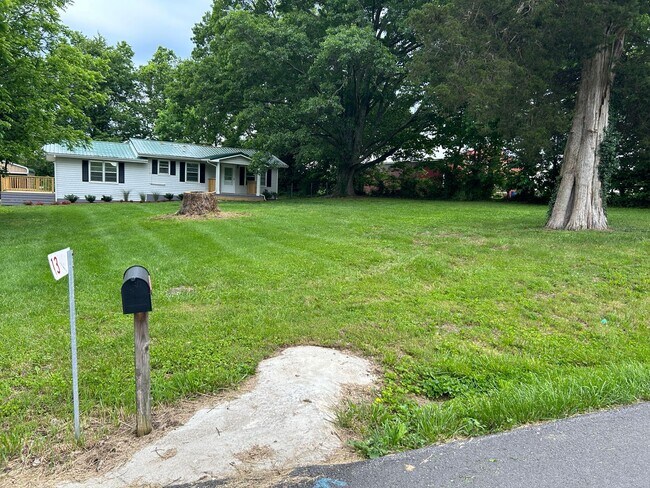 Photo - Country Living In Versailles