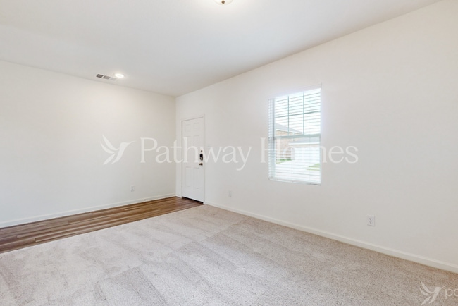 Photo - 5609 Cookstown Ln