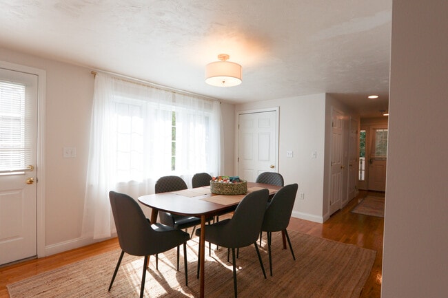 Photo - 33 Jay St Unit B