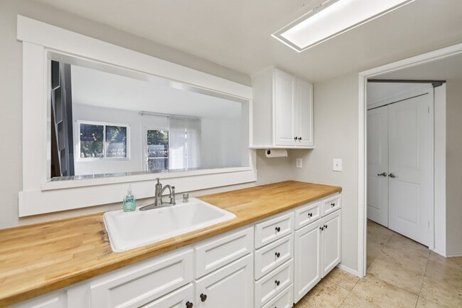 Cocina - 5400 Mountain Blvd Unidad #340