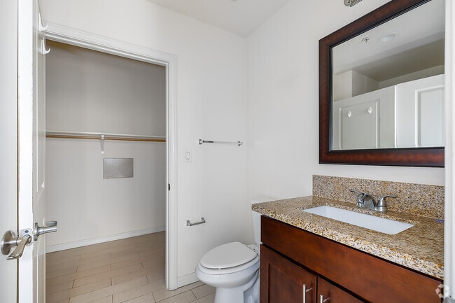 3BR, 2BA - 1,280SF - Primary Bathroom