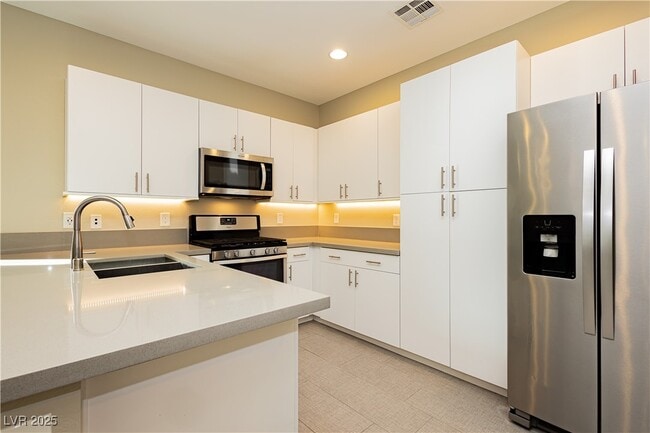 Photo - 11236 Rainbow Peak Ave