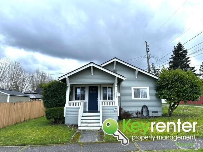 Building Photo - Captivating Adequate 2Bed/1Bath Tacoma Gem