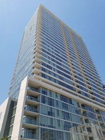 Building Photo - 1720 S Michigan Ave Unit 2009