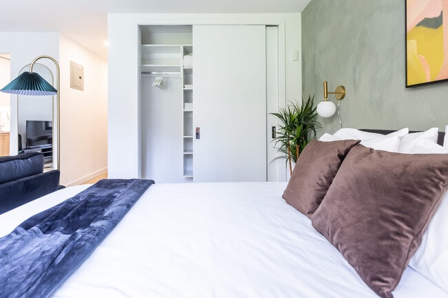 Photo - 979 3rd Ave Unit ID1013710P